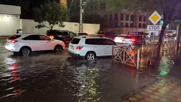 В Махачкале из-за схода селевых потоков ограничено транспортное сообщение