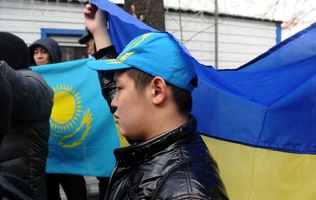 В Совете Федерации потребовали прекратить издевательства над русским в Казахстане 