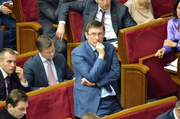 Генпрокурором Украины стал дважды судимый человек без юридического образования 