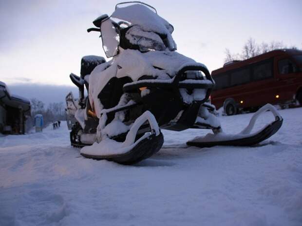 Выяснилась причина взрыва снегохода с водителем на лыжной трассе в Подмосковье
