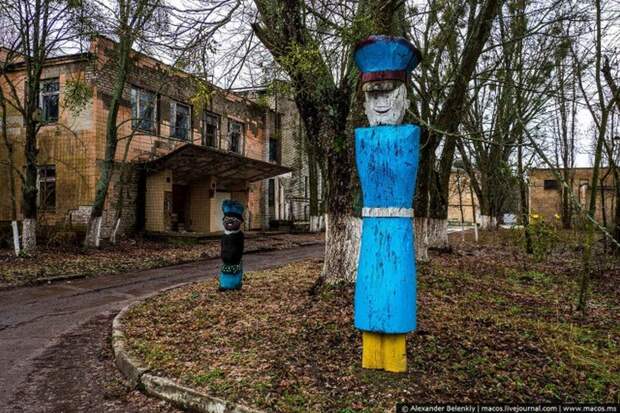 Мёртвый город Припять. Джунгли Чернобыля Мёртвый город Припять. Джунгли Чернобыля