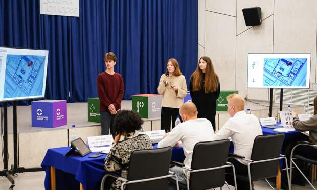 В Архангельске молодые архитекторы представили проекты благоустройства территории у Молодёжного центра