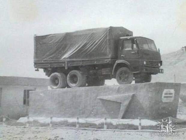 vPgoU2qLUkU.jpg