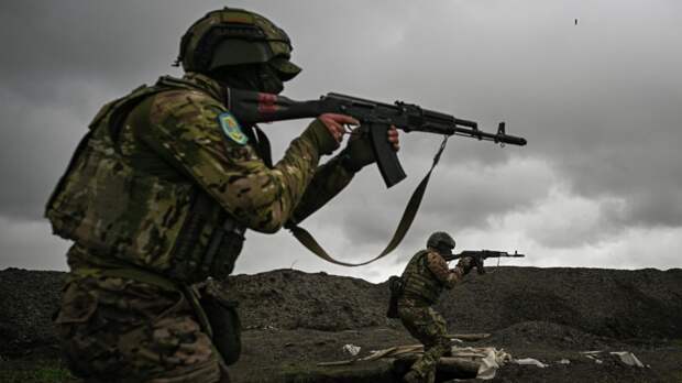 RT: боец Погранец выжил после пяти пуль, за его голову дают $800 тысяч