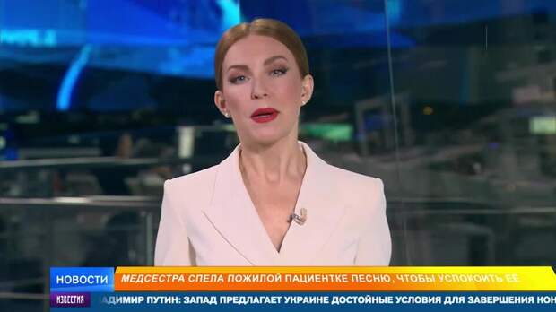 Бабушка перестала плакать: медсестра успокоила песней пожилую пациентку