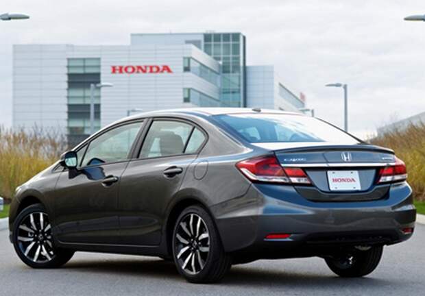 Автомобиль Honda Civic.