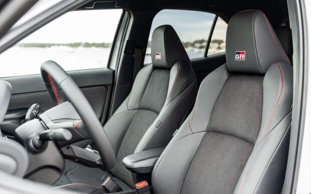 В России начали продавать новый добротный кроссовер Toyota дешевле «китайцев»