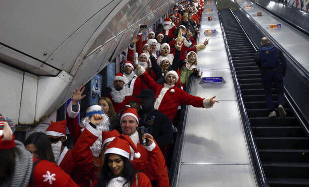 SantaCon 2018 в Лондоне, Париже, Сеуле, Нью-Йорке и других городах
