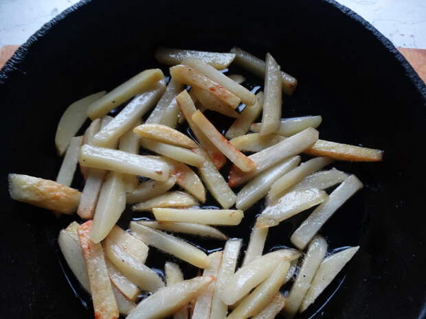 Как пожарить картошку? - 4 проверенных рецепта, когда вкус жаренной картошки абсолютно разный