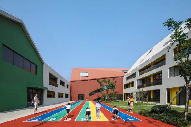 Современный детский сад и начальная школа в Китае