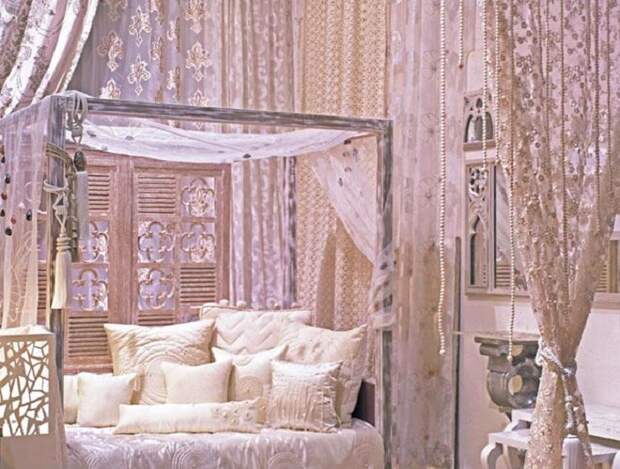 Роскошный интерьер спальни дочери Иши («Антилия», Индия).