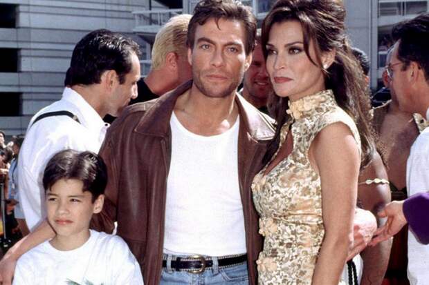 Николас родился в браке с актрисой Дарси ЛяПьер, ради которой Жан-Клод бросил Глэдис и двоих детей. / Фото:lisa.ru