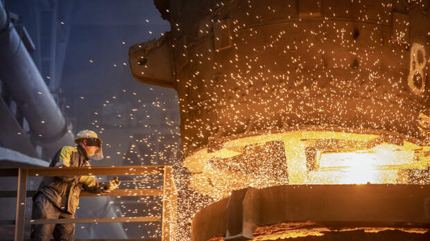 FT: мобилизация осложняет работу крупнейшего украинского производителя стали