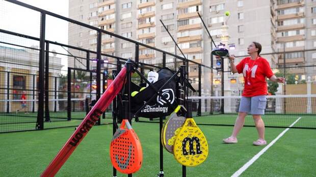 В Москве растет популярность падл-тенниса среди любителей активных видов спорта