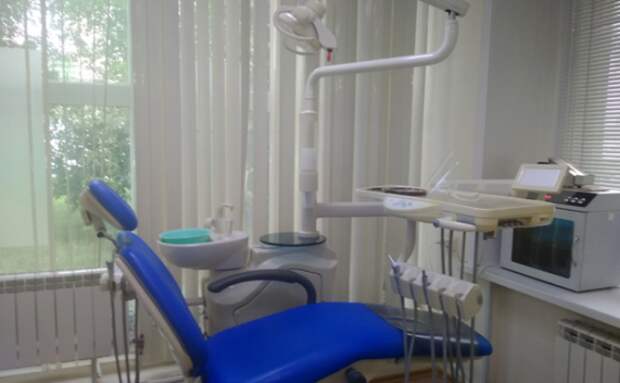 На сквозняк во рту после похода к стоматологу пожаловалась жительница Новосибирска