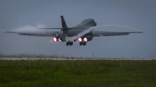 Американский военный самолет подал аварийный сигнал над страной Ближнего Востока