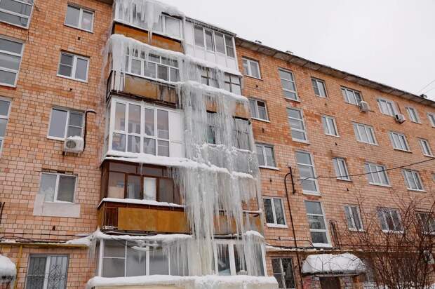 Что делать, если сосулька упала на авто