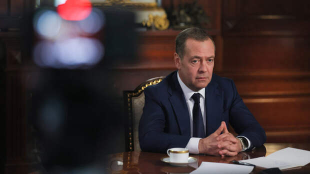 Медведев: третья мировая война может начаться из-за действий Трампа