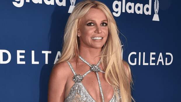 britney spears glaad awards red carpet