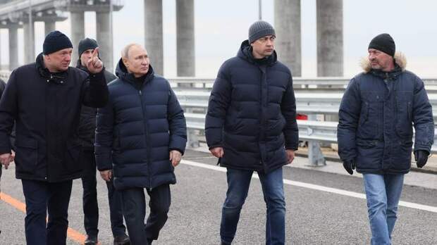 Железнодорожную часть Крымского моста запланировали запустить к лету