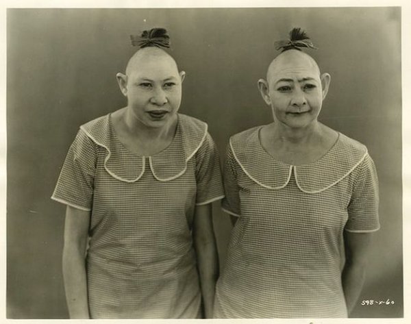 Винтажные фотографии из классического фильма Тода Браунинга 1932 года «Уродцы»