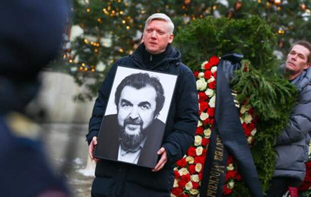 Вдова Игоря Золотовицкого не может смириться с его смертью: «Кольца я положила в гроб»