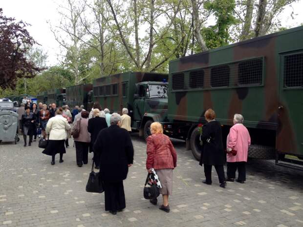 Бессмертный полк в День Победы шагает по Одессе и по Украине