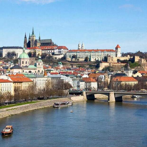 Словакия остановила всю помощь Украине