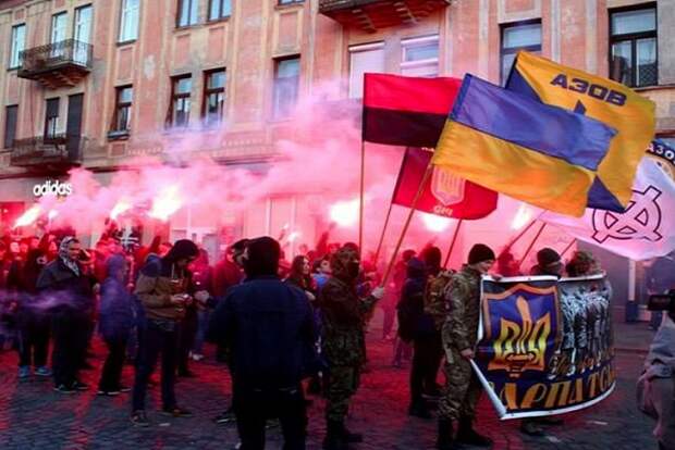 Антивенгерский марш украинских националистов в Ужгороде