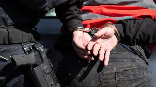 Украинца депортируют из Польши за попытку пьяным забрать ребенка из детсада