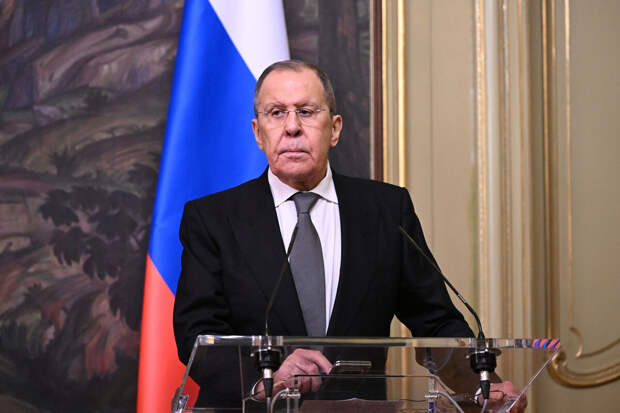 Лавров ответил на слова Байдена об ударах по Москве словами "жалко человека"