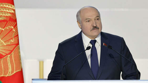 Лукашенко ответил, почему не позвонит Зеленскому 