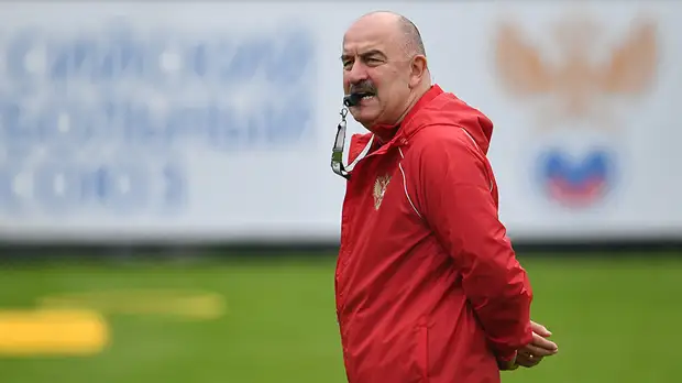 Черчесов высказал слова поддержки заболевшему коронавирусом Федуну