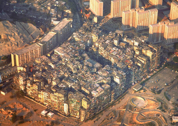 23. Заброшенный город-крепость Цзюлун, Гонконг города-призраки, заброшенные города, загадки, тайны, фото