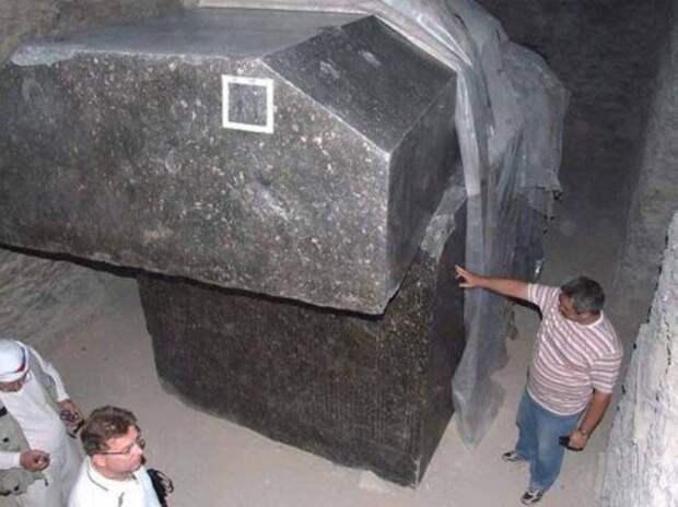 1. Качество обработки этих гранитных саркофагов находится на пределе современных машинных технологий. древний египет, история, технологии