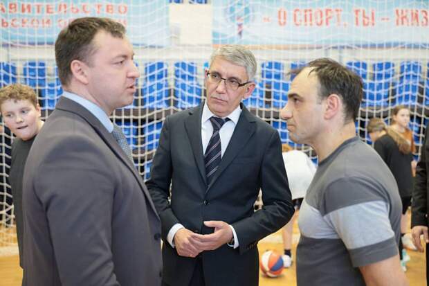 Миляев осмотрел спорткомплекс в Веневе