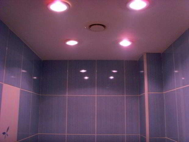 потолочные светильники для ванной комнаты фото 7
