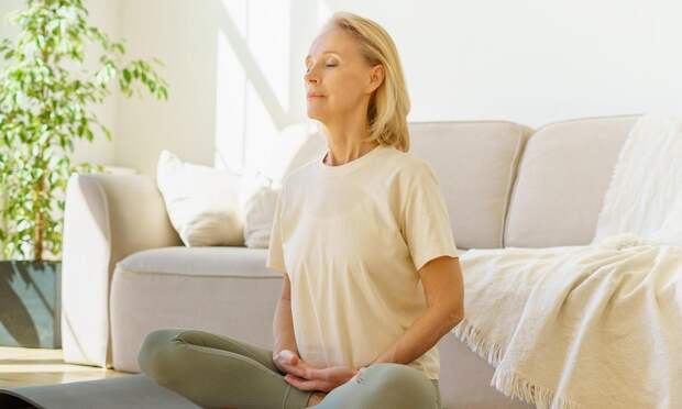 Хореограф Виюк рассказала о домашней тренировке для сухожилий, снижающей боли в коленях