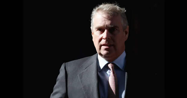 Брата короля Великобритании принца Эндрю арестовали на фоне расследования дела миллиардера-педофила Эпштейна