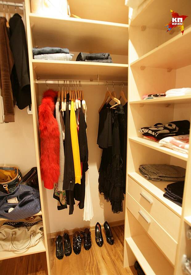 Выбрасываем шкаф и делаем гардеробную Фото: Михаил ФРОЛОВ