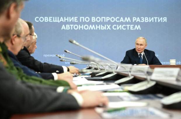 Путин: в РФ нужно внедрять суверенные технологии ИИ генеративного направления