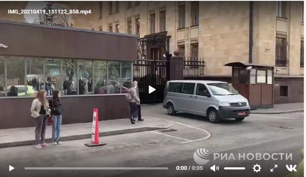 «Реакция русских была неожиданно сильной»: работа посольства Чехии в Москве парализована