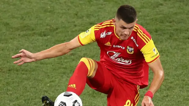 «Спартак» заключил соглашение с защитником «Арсенала» Хлусевичем