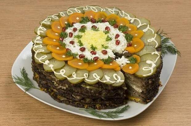 Печеночный торт "Сюрприз"  Фото: А. Соколов/BurdaMedia