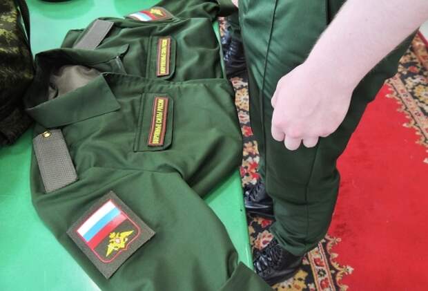 Медведев: В 2025 году контракты с Минобороны заключили свыше 422 тысяч человек