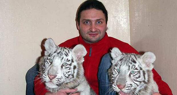 А потом можно поехать на отдых в Индию и выпить воды из Ганга...