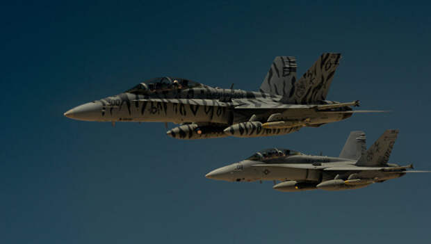 Самолеты ВВС США F-18 Super Hornets во время операции в Сирии. Архивное фото