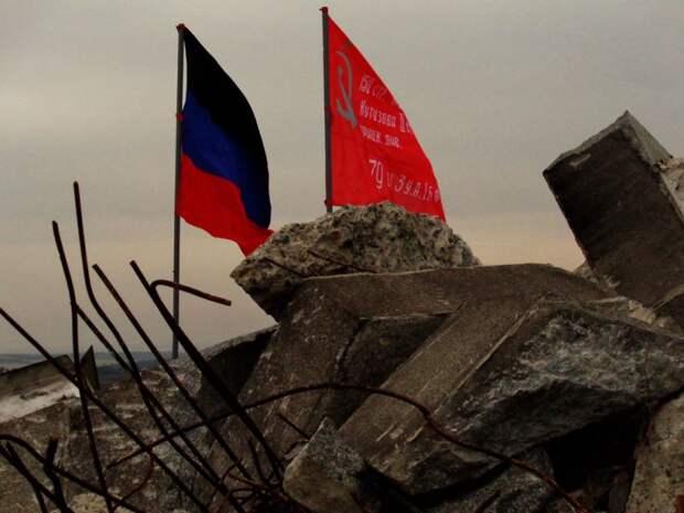 День освобождения Донбасса. То солнце, то дождь над священной высотой