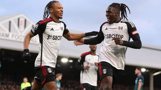 Из-за нового правила клубы потеряют миллионы. Почему запретили букмекеров — основных спонсоров в АПЛ