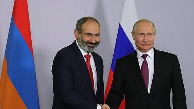 Пашинян обсудил с Путиным насильственную депортацию армян Карабаха